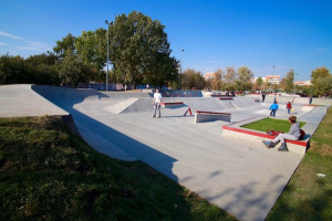 Скейт-парк в "Садовниках" 