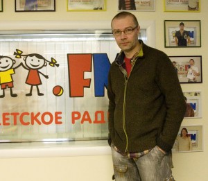 Депутат Дмитрий Калинин  является автором и режиссером большинства постановок театра
