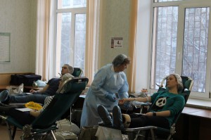 Жители Донского района добровольно сдали кровь 