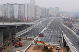 Около 100 километров новых дорог построили в столице в 2015 году