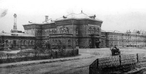 Главный корпус больницы сразу после открытия в 1894 году 