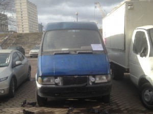 Авто, обнаруженное возле метро "Ленинский проспект" 