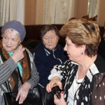 Татьяна Кабанова общается с жителями 
