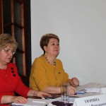 Татьяна Кабанова слушает отчет руководителя одного из учреждений 