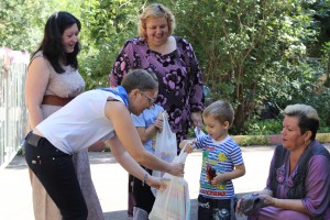 Акция "Семья помогает семье" в Донском районе 