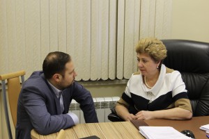 Дмитрий Соколов и Татьяна Кабанова на заседании депутатов