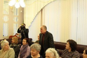 Жители на заседании Совета депутатов
