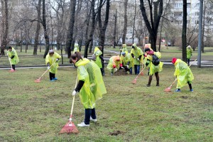 Жители Москвы выйдут на весеннюю уборку городских парков