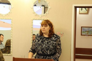 Глава  «Жилищника» района Ирина Бауэр на заседании Совета депутатов
