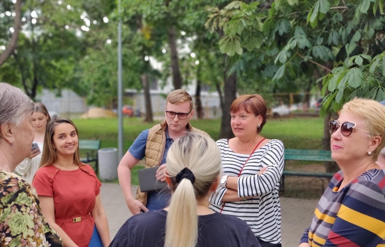 Татьяна Кабанова посетила встречу с местными жителями по вопросам  благоустройства | Районная газета ЮАО 