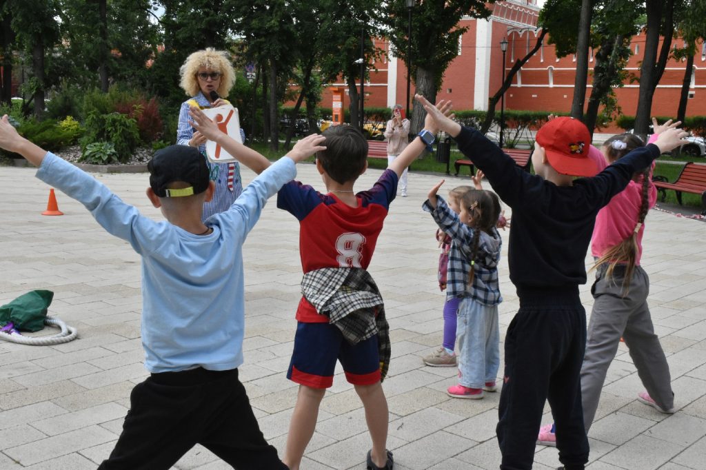Сотрудники ЦДКиС «Юг столицы» провели активное мероприятие в Донском районе. Фото: страница ЦДКиС «Юг столицы» в социальных сетях