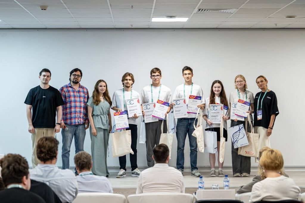 Ученики школы №1580 стали участниками научно-технологической программы в «Сириусе». Фото: страница Бауманской инженерной школы №1580 в социальных сетях.