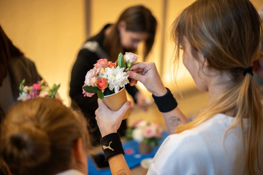 Студенты КАДРа №26 приняли участие в «Кубке флористов России». Фото: страница Колледжа архитектуры, дизайна и реинжиниринга №26 в социальных сетях