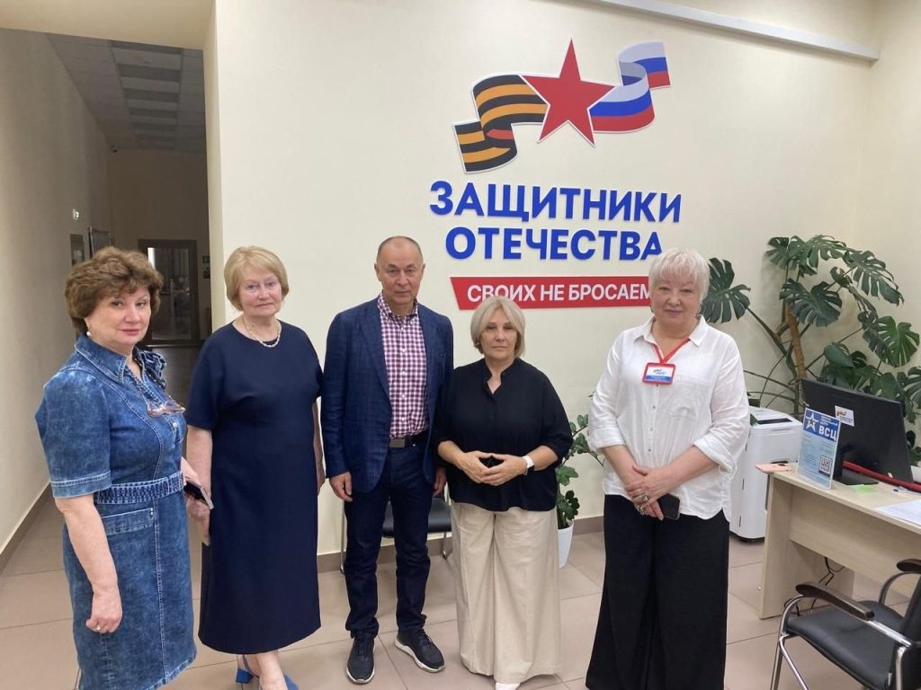 Главный врач ПКБ №1 имени Николая Алексеева посетил владикавказский госпиталь. Фото: страница Психиатрической клинической больницы №1 имени Николая Алексеева в социальных сетях