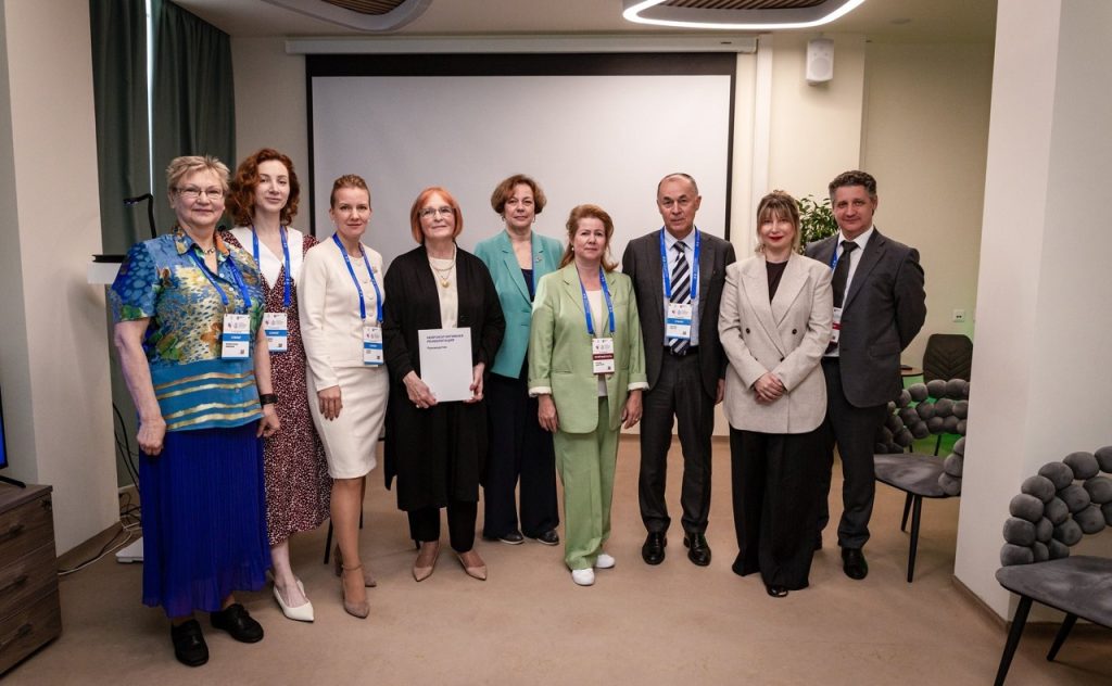 Главный врач ПКБ №1 имени Николая Алексеева принял участие в Форуме социальных инноваций регионов. Фото: страница ПКБ №1 имени Николая Алексеева в социальных сетях