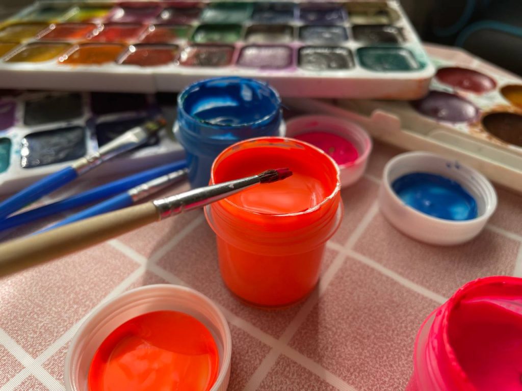 Студентки КАДРа №26 заняли призовые места в рамках художественного конкурса. Фото: Татьяна Петрыкина, «Вечерняя Москва»