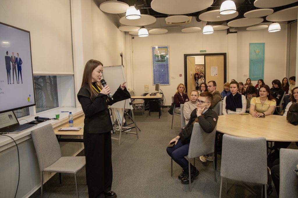 Специалисты Центра имени Груни Сухаревой выступили на фестивале психопросвещения. Фото: страница Центра имени Груни Сухаревой в социальных сетях