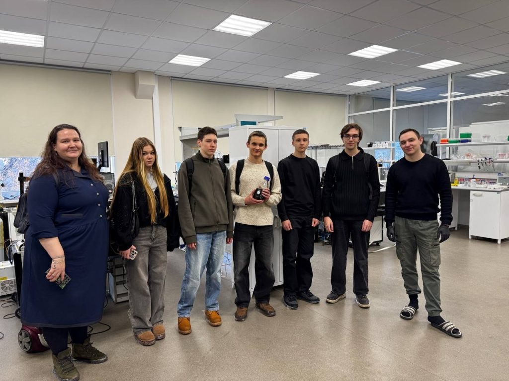 Ученики школы №630 посетили лабораторию НИЯУ МИФИ. Фото: страница школы №630 имени дважды Героя Советского Союза Григория Кравченко в социальных сетях