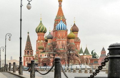 Двустороннее движение в районе Кремля позволит создать маршруты общественного транспорта, проходящие через центр Москвы