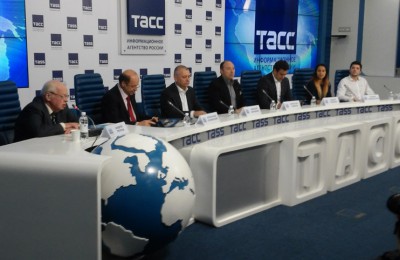 Фото с пресс-конференции