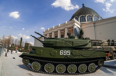 Мэр Москвы Сергей Собянин открыл выставку «Образцы военной техники» на ВДНХ
