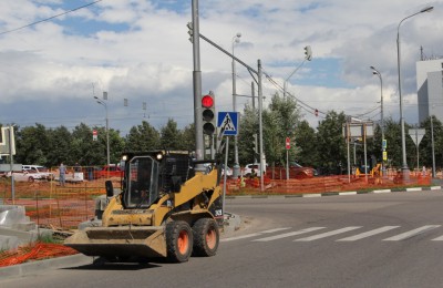 Работы по благоустройству Варшавского шоссе ведутся по программе «Моя улица»