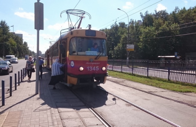 На юге Москвы прошла экскурсия на трамвае
