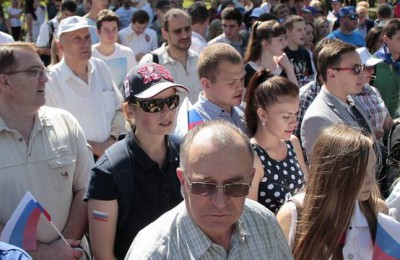 3 тысячи представителей партии «Единая Россия» хором исполнили гимн России