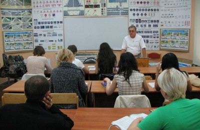 В автошколах Москвы могут начать проводить профилактические лекции