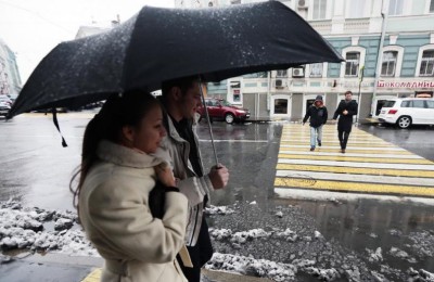 В Москву пришла аномальная погода: возможен ледяной дождь