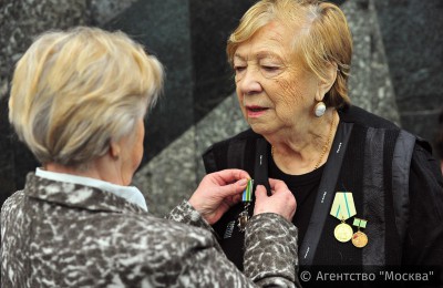 Окружные советы ветеранов Москвы поддержали инициативу ЕР о льготах на капремонт