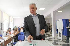 Сергей Собянин принял участие в предварительном голосовании в Москве