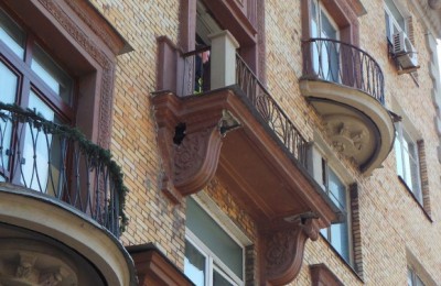 Аварийный балкон на Ленинском проспекте