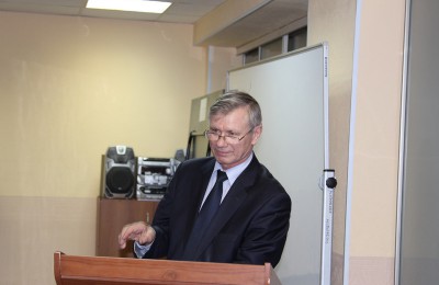 Депутат муниципального округа Донской Владимир Буянов
