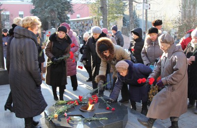 Возложение цветов в Донском районе