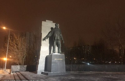 Памятник Герою Советского Союза Мусе Джалилю в Москве