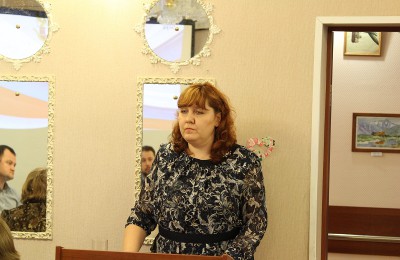 Глава «Жилищника» района Ирина Бауэр на заседании Совета депутатов