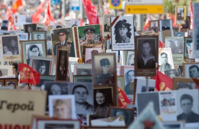 Сотни тысяч москвичей примут участие в шествии «Бессмертный полк» в Москве