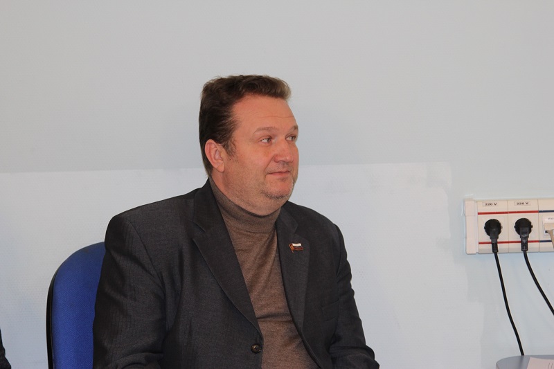 Депутат Владислав Резков