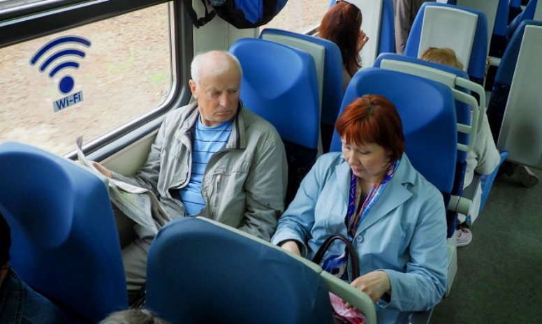 Пенсионеры Москвы и Подмосковья получат право на бесплатный проезд в электричках