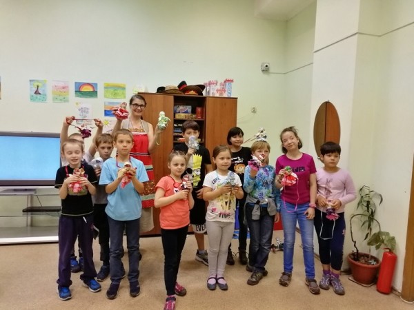 Социальный центр святителя Тихона мастер-класс для детей в социальном приюте Красносельский
