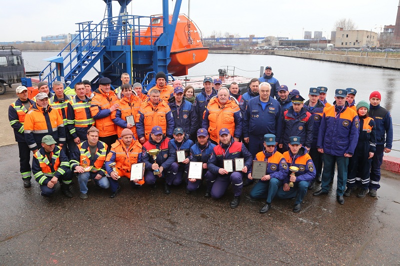 На территории ГКБ им. В.М. Буянова состоялось плановое пожарно-тактическое учение