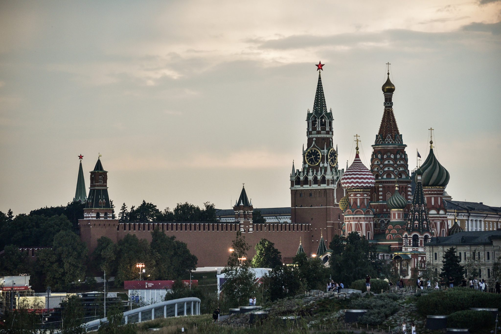 Московские начинающие. Московский столичный регион достопримечательности. Столица Июльское. Москва знаешь фото. Bland_er+Moscow.