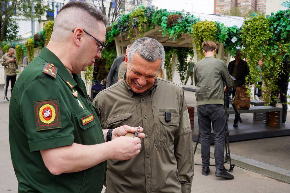 Владимир Соловьев посетил Единый пункт отбора на военную службу в Москве. Фото: Александр Авилов, Агентство городских новостей «Москва»