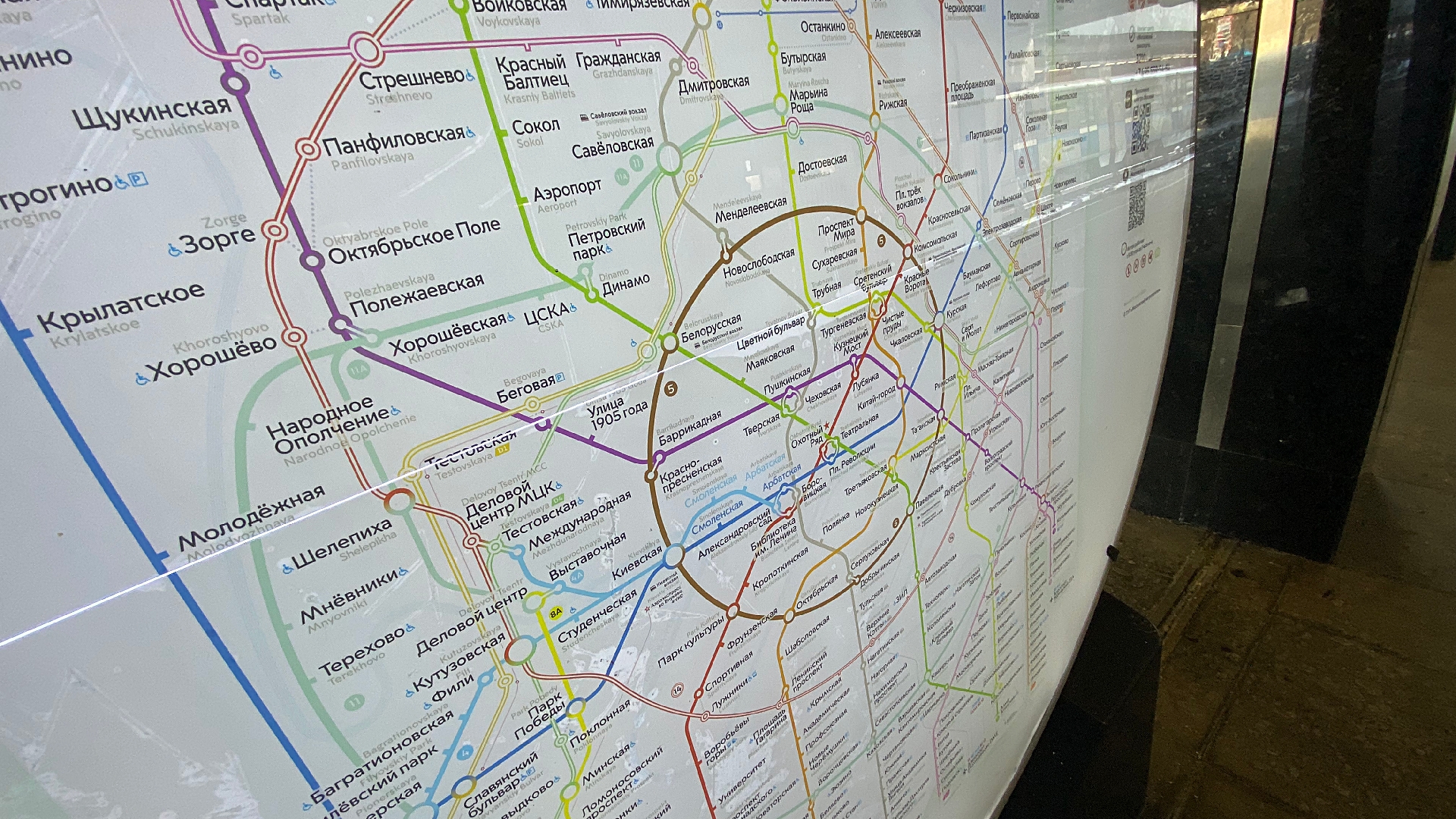 Эскалаторы установили в строищейся станции метро Донского района. Фото: Анна Быкова, «Вечерняя Москва»
