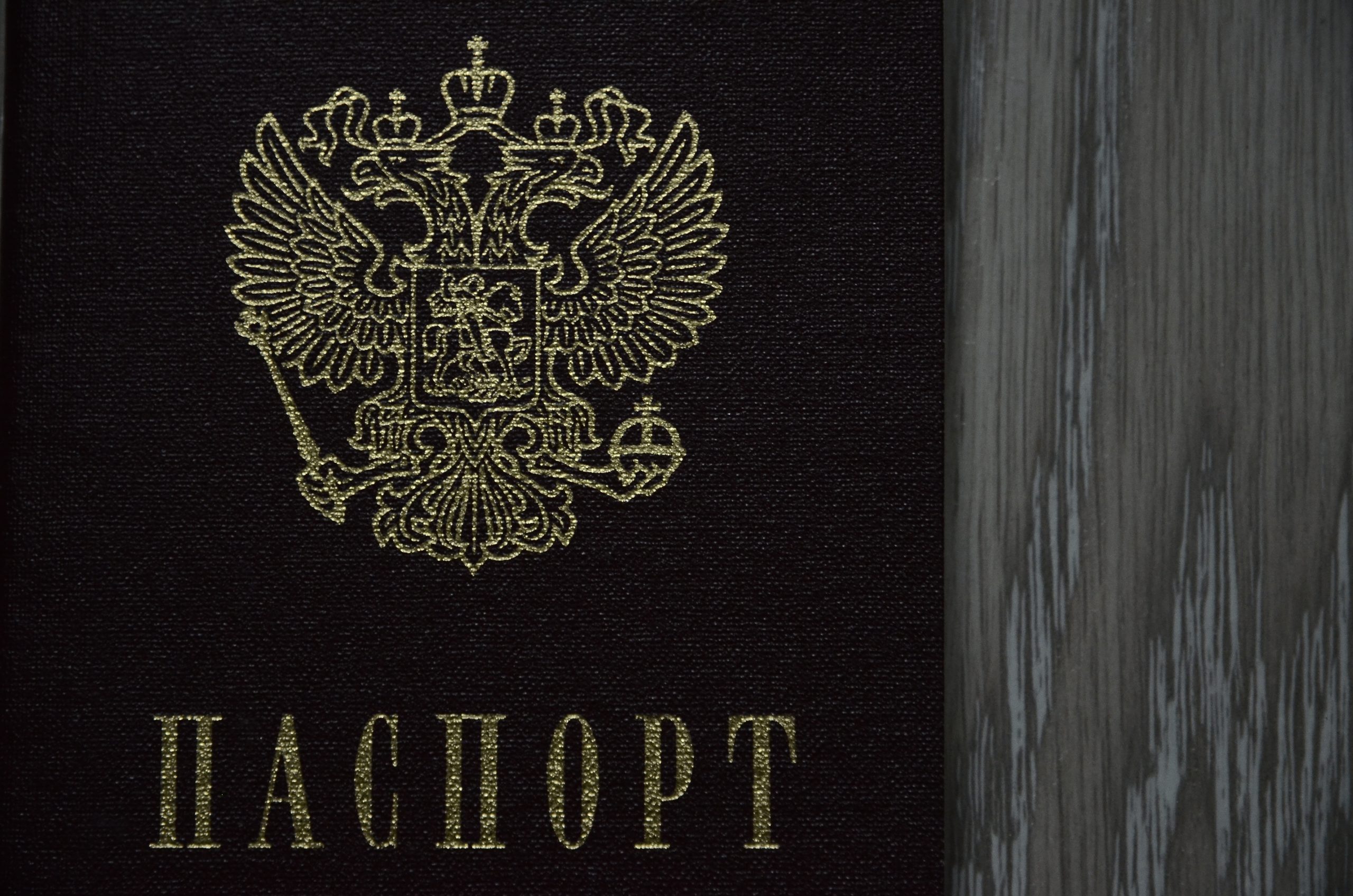 Александр Хинштейн посетил экстерриториальный участок на станции метро «Курская». Фото: Анна Быкова, «Вечерняя Москва»