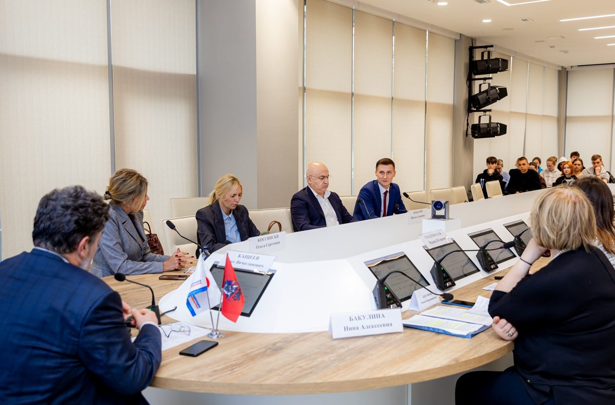 Панельная сессия в рамках инженерного форума состоялась в РГУ имени Алексея Косыгина. Фото: страница РГУ имени Алексея Косыгина в социальных сетях