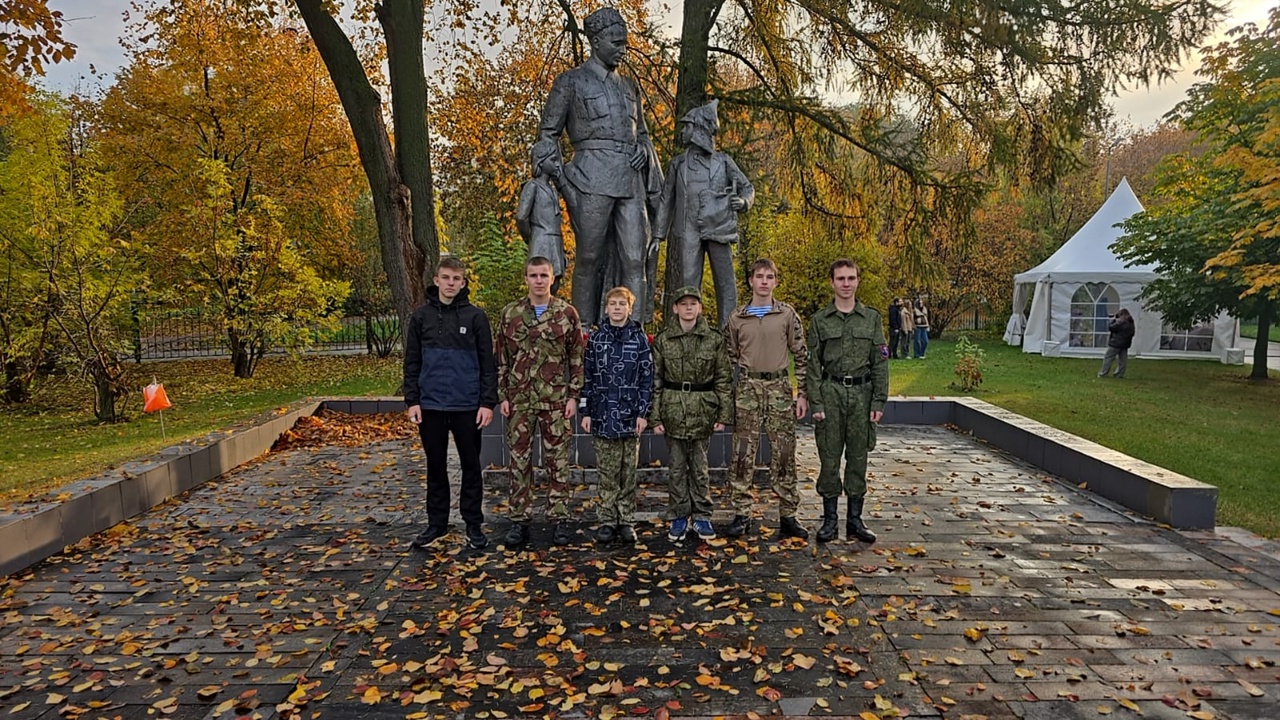 Участники туристического клуба школы №630 приняли участие в слете «Движения первых». Фото: страница школы №630 имени дважды Героя Советского Союза Григория Кравченко в социальных сетях