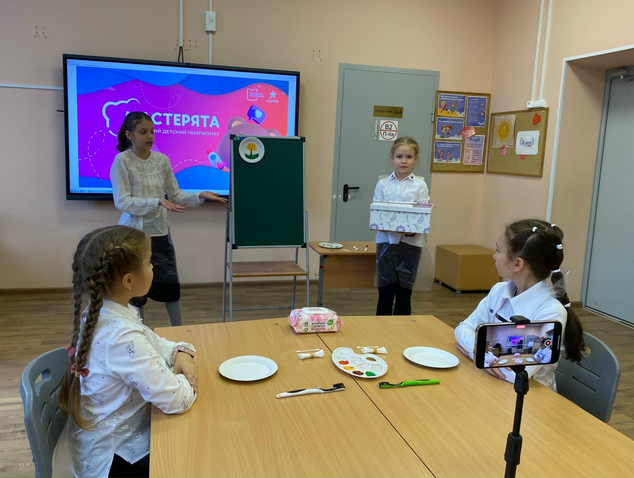 Ученицы школы №630 прошли в финал чемпионата «Мастерята». Фото: страница школы №630 имени дважды Героя Советского Союза Григория Кравченко в социальных сетях