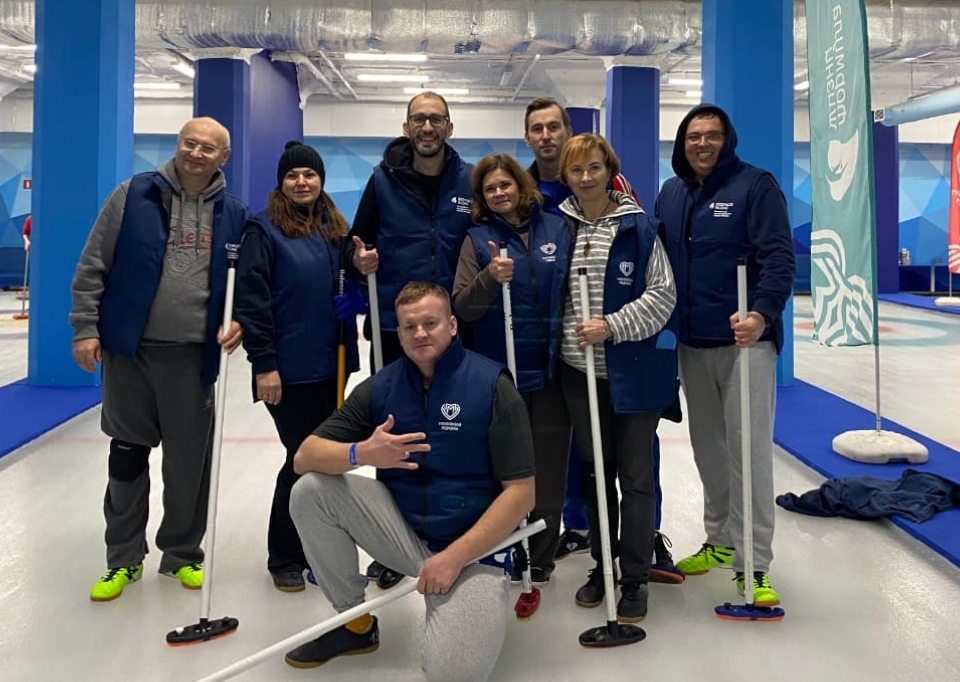 Сотрудники ПКБ №1 имени Николая Алексеева выступили на соревновании по керлингу. Фото: страница ПКБ №1 имени Николая Алексеева в социальных сетях